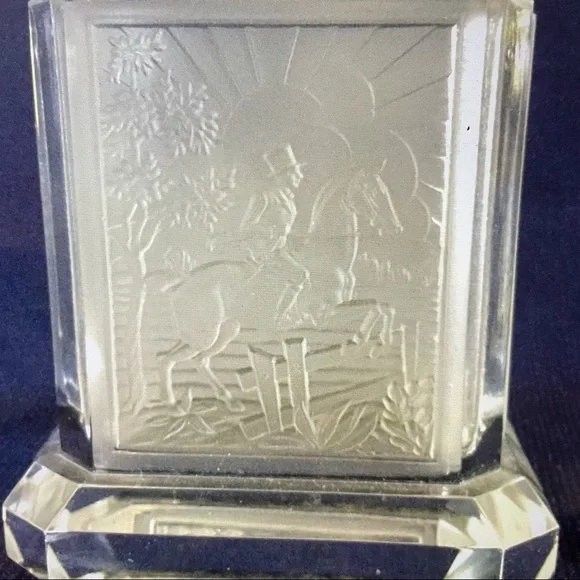 ART DECO CZECH FROSTED CIGARETTE 🚬 HOLDER -EQUESTRIAN 🐎 THEME CIRCA 1935 EUC